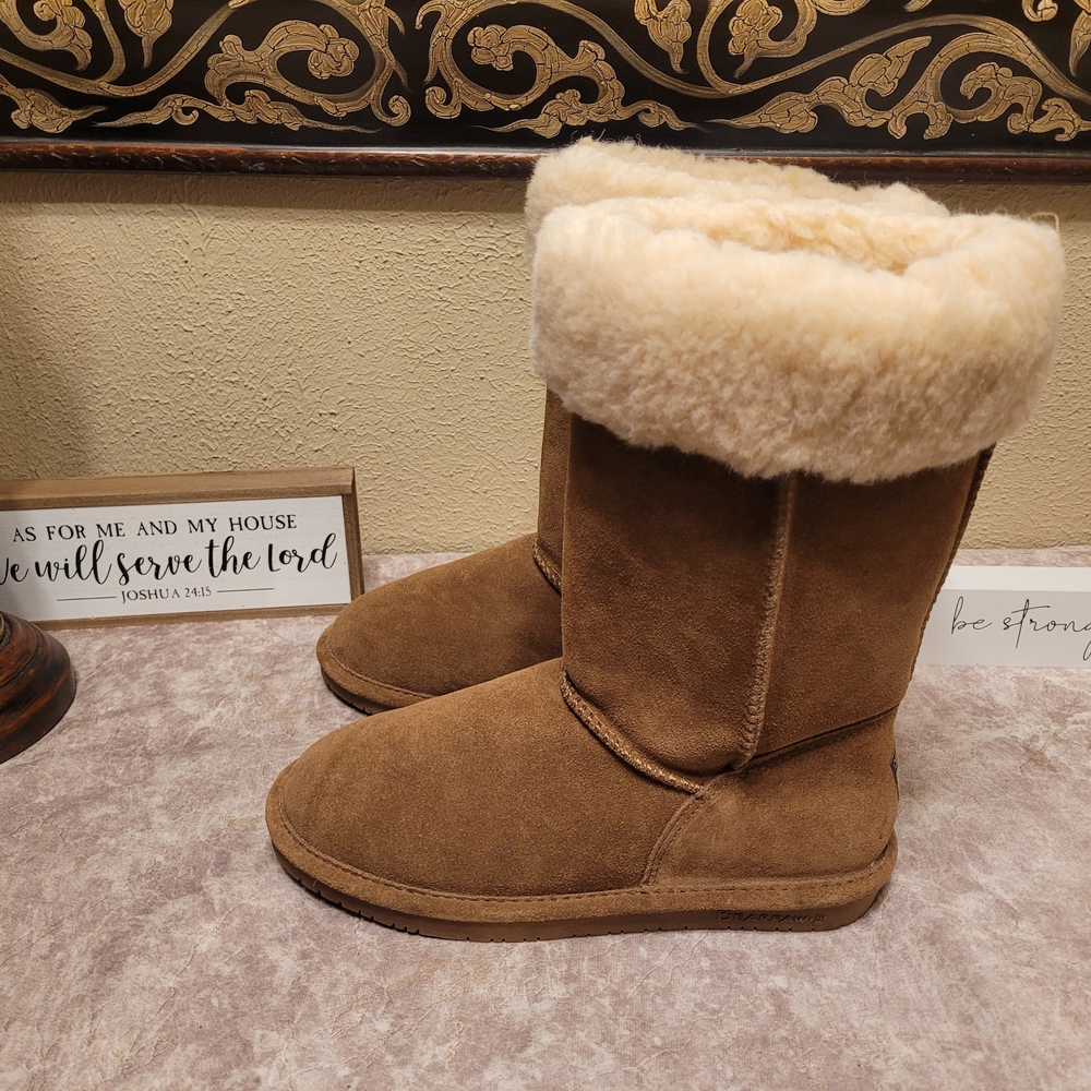 BearPaw Tan Marissa Boot, Size 9